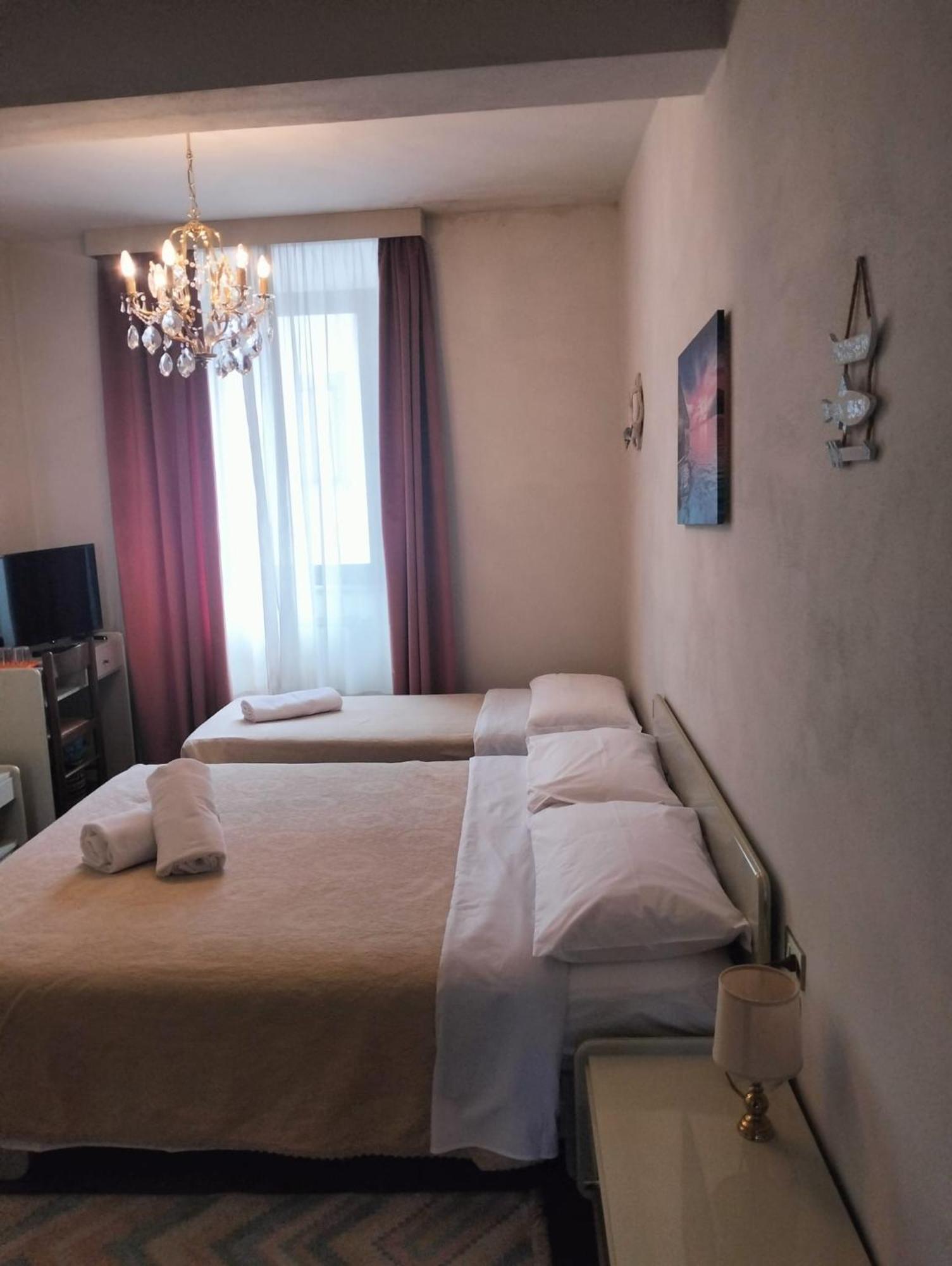 La Grotta San Michele Hotel Montevettolini Exterior photo